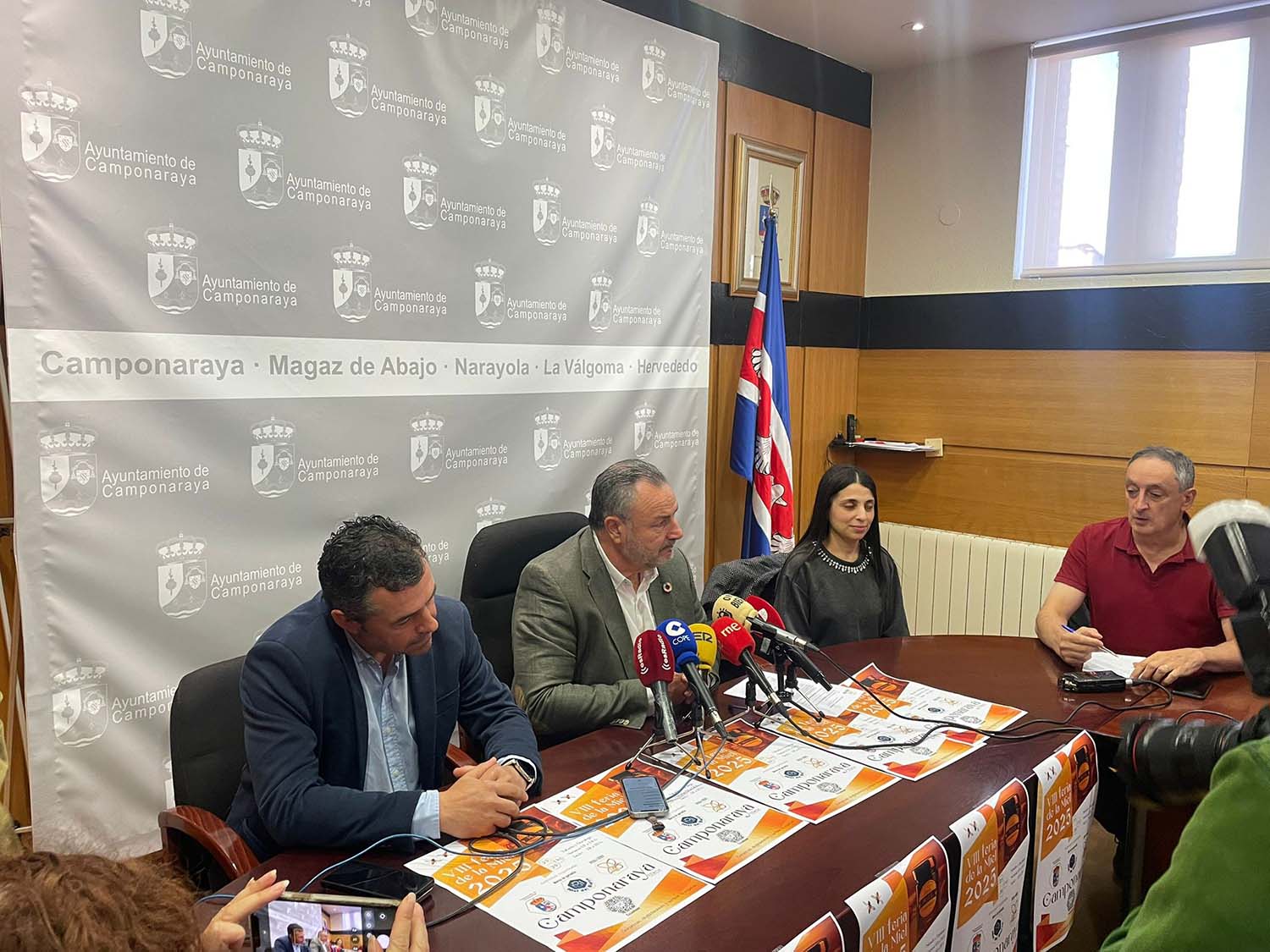 Presentación de la Feria de la Miel de Camponaraya