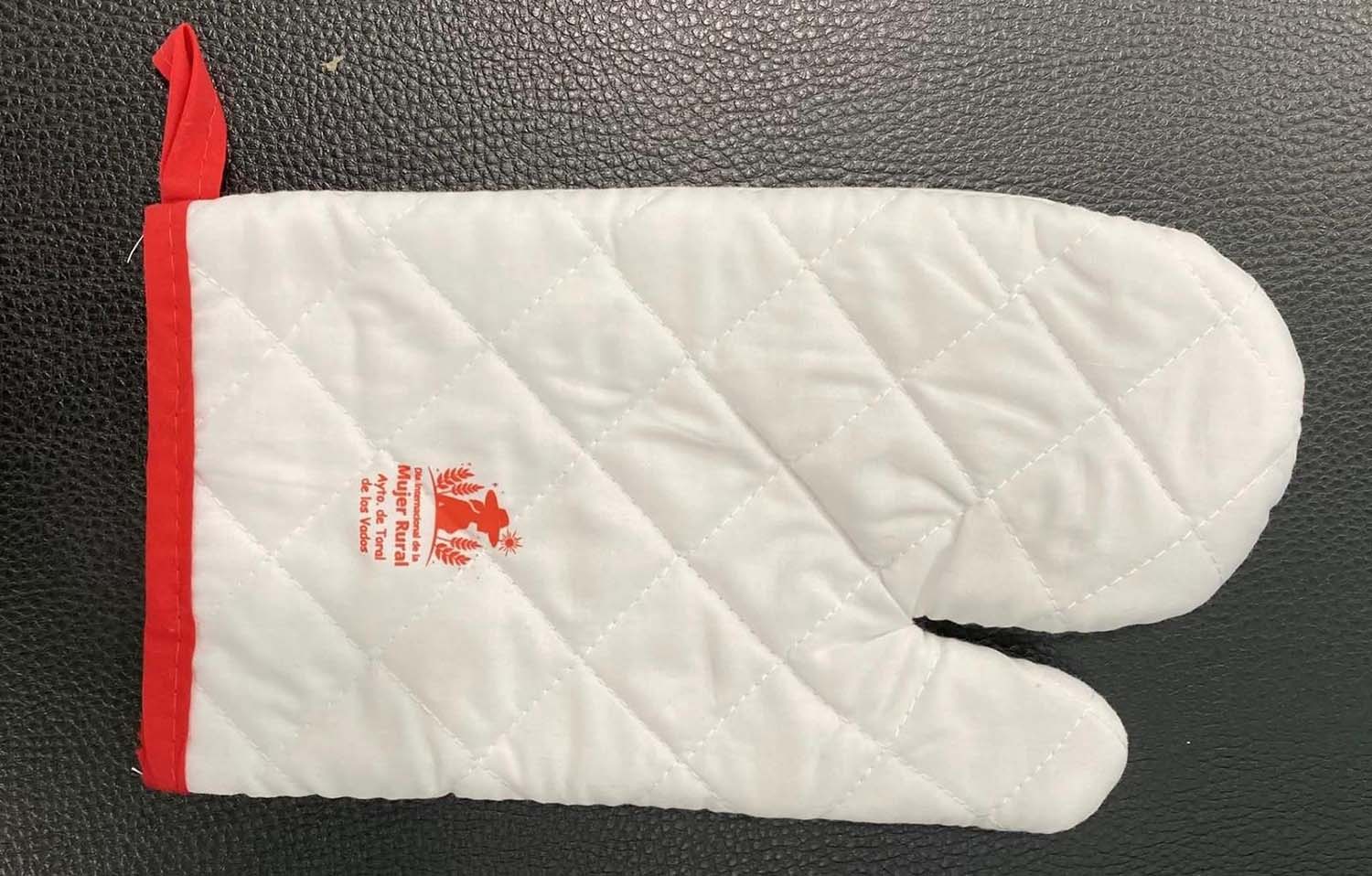 Manoplas ayuntamiento Toral