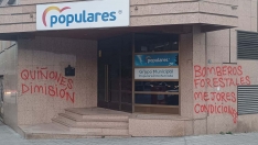 Pintadas en la sede del PP de Ponferrada Pintadas en la sede del PP de Ponferrada