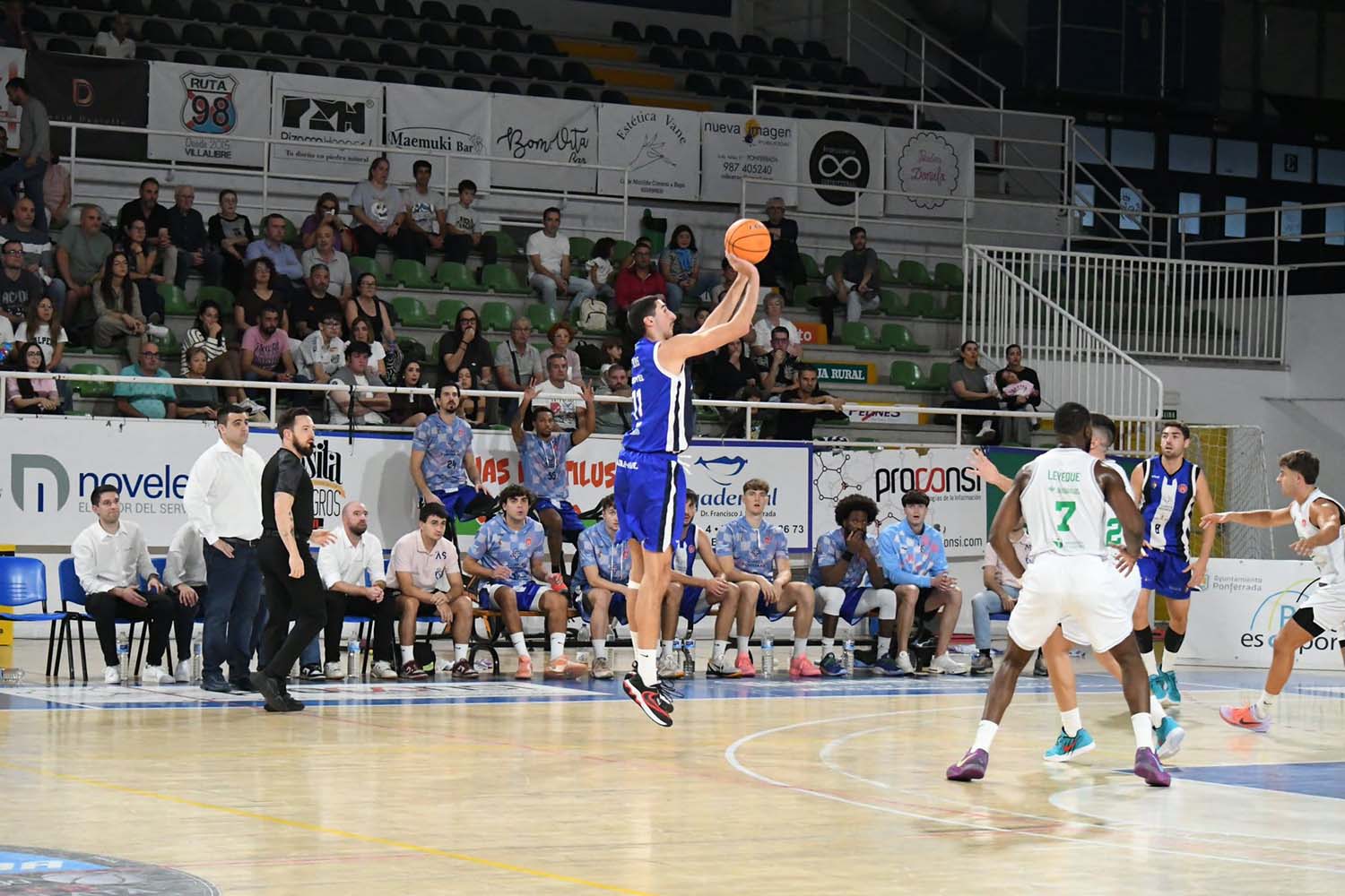Baloncesto Clínica Ponferrada vs Cáceres Basket (2)
