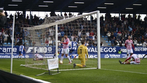 Gol de la Ponferradina vs Zamora (54)