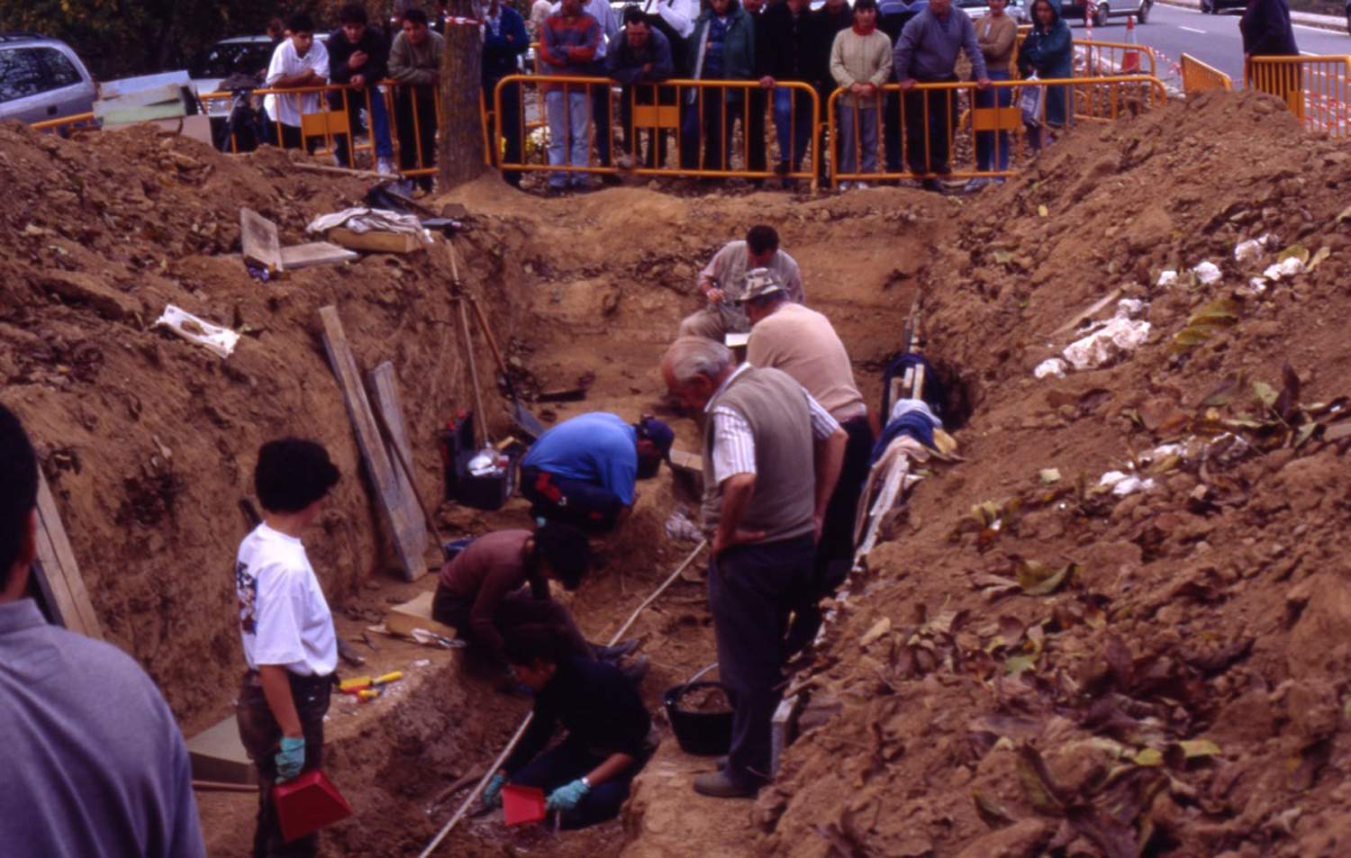 Exhumación en Priaranza del Bierzo en el año 2000