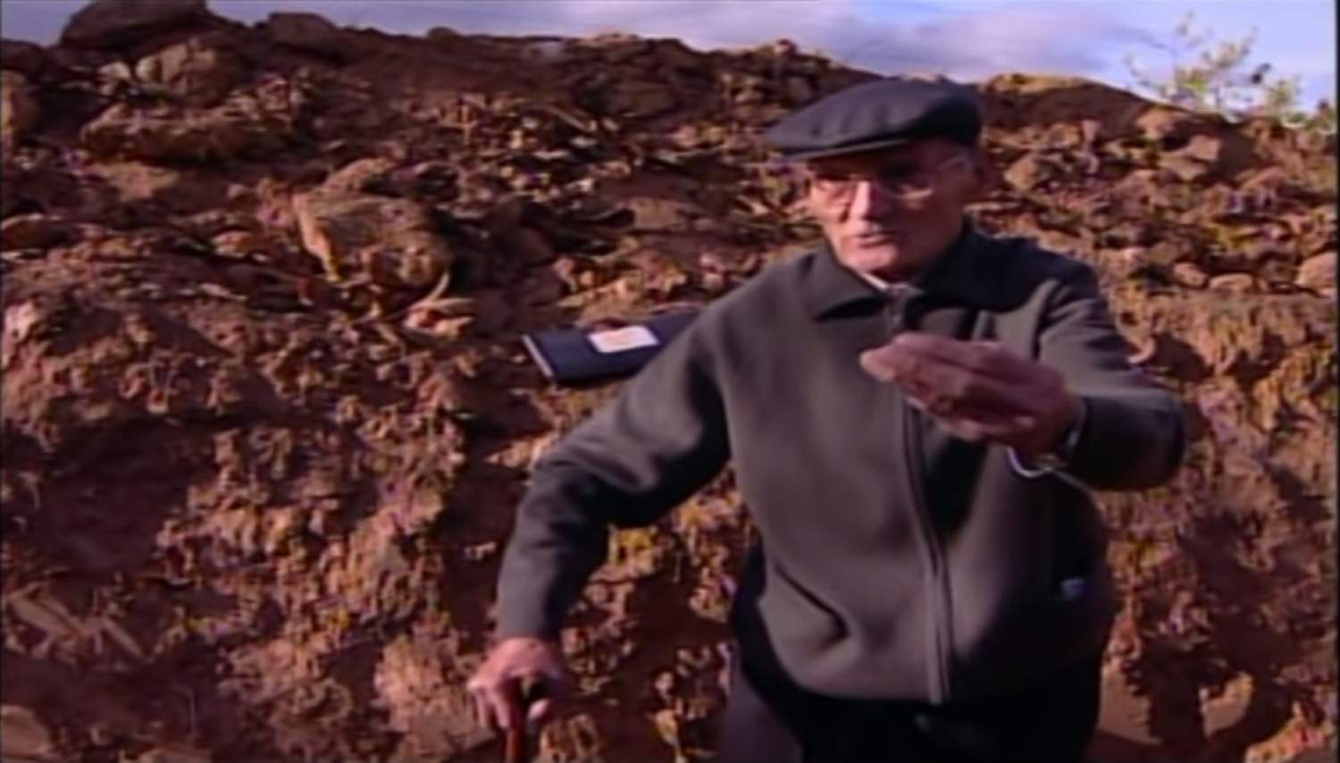 Francisco Cubero enterró los cuerpos en 1936 color