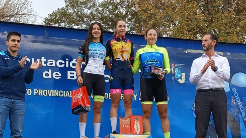 Brillante participación de las ciclistas bercianas en las pruebas de ciclocross en Burgos