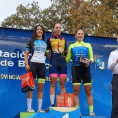 Brillante participación de las ciclistas bercianas en las pruebas de ciclocross en Burgos