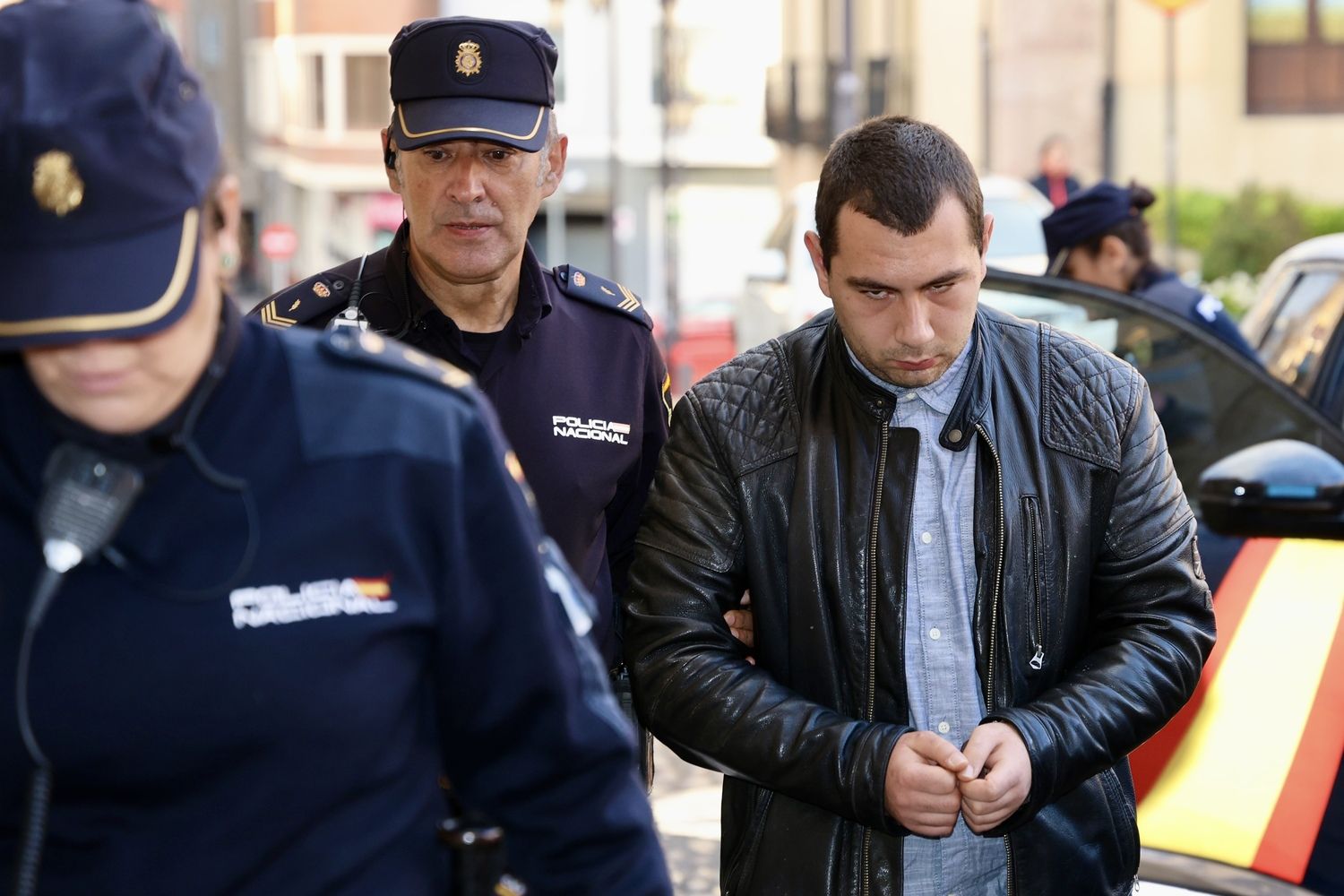 Primera sesión del juicio contra A.R.T.S., acusado de los delitos de asesinato y amenazas en el ámbito familiar por presuntamente haber matado a su madre durante la navidad de 2022 | Campillo / ICAL Primera sesión del juicio contra A.R.T.S., acusado de los delitos de asesinato y amenazas en el ámbito familiar por presuntamente haber matado a su madre durante la navidad de 2022 | Campillo / ICAL