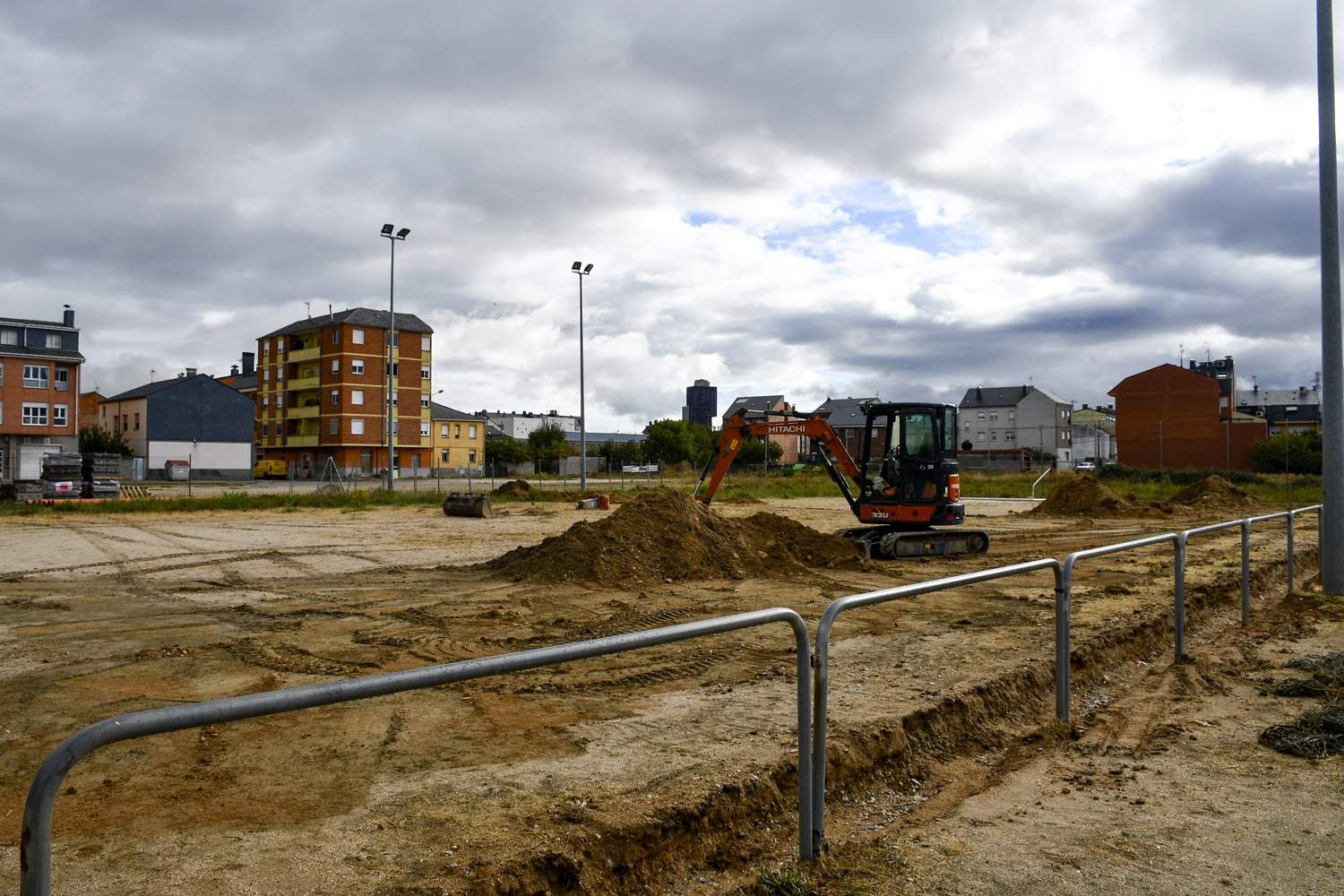 Campo de fútbol de Cuatrovientos (1) Campo de fútbol de Cuatrovientos (1)