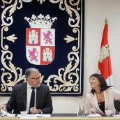 Ruben Cacho ICAL. El presidente de las Cortes, Carlos Pollán, y la vicepresidenta segunda, Ana Sánchez, durante la reunión de la Mesa de las Cortes de Castilla y León