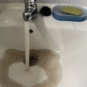 Agua no potable del grifo en Puente de Domingo Florez