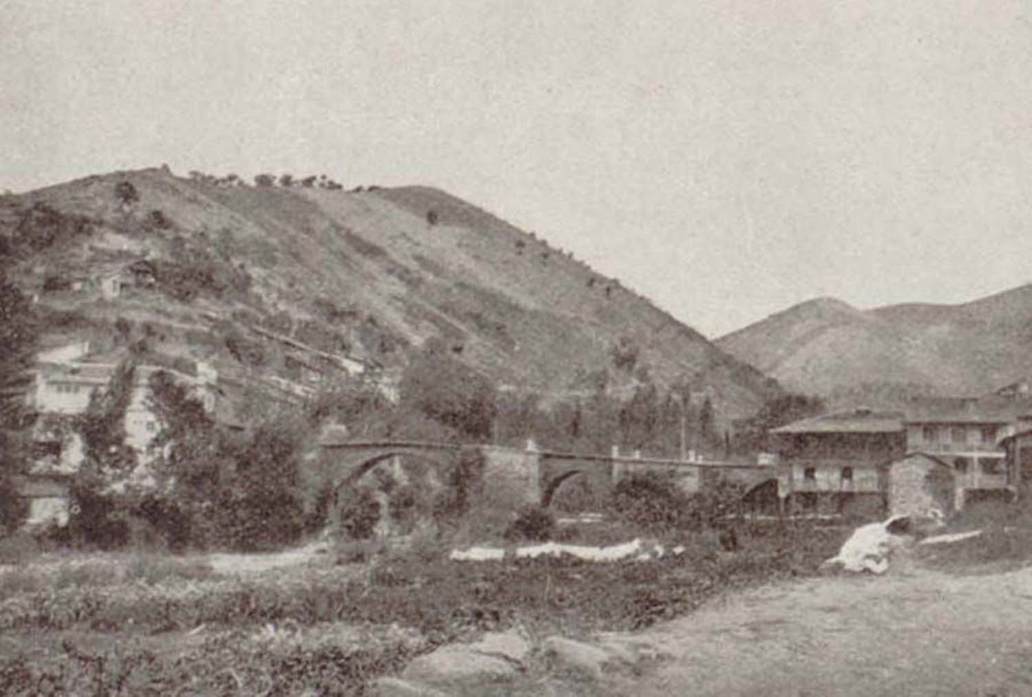 Villafranca del Bierzo sobre el rio