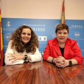 La alcaldesa de Bembibre, Silvia Cao, y la concejala de Cultura, Comercio, Turismo y Fiestas de Bembibre Belén Martín
