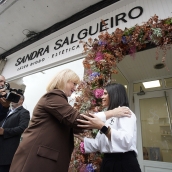 César Sánchez ICAL . La consejera de Industria, Comercio y Empleo, Leticia García (C), durante su visita al centro estético Sandra Salgueiro de Ponferrada, beneficiario del programa al emprendimiento de Transición Justa