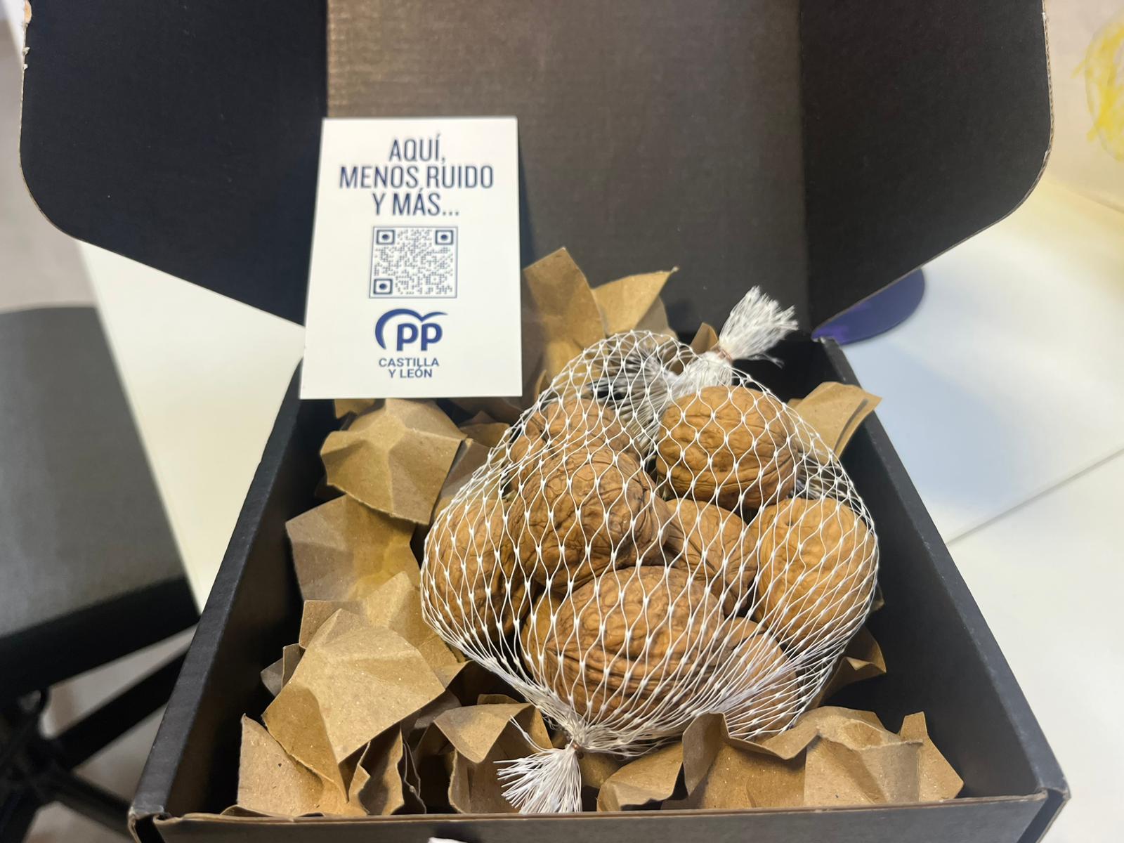 Lema ‘Aquí menos ruido y más nueces’ del PP CyL Lema ‘Aquí menos ruido y más nueces’ del PP CyL