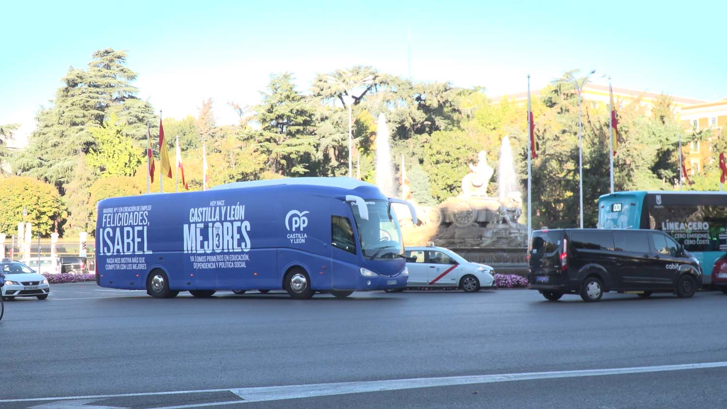 Castilla y Leon entre las 3 mejores. Autobús del PPCyL por Madrid (2) Castilla y Leon entre las 3 mejores. Autobús del PPCyL por Madrid (2)