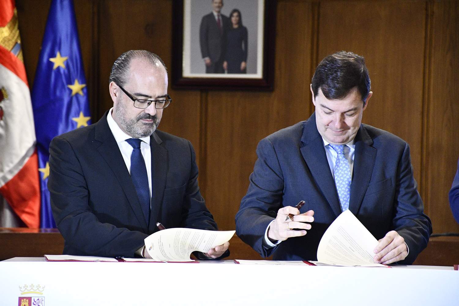 Firma de la ampliación del polígono industrial de la llanada (2) Firma de la ampliación del polígono industrial de la llanada (2)