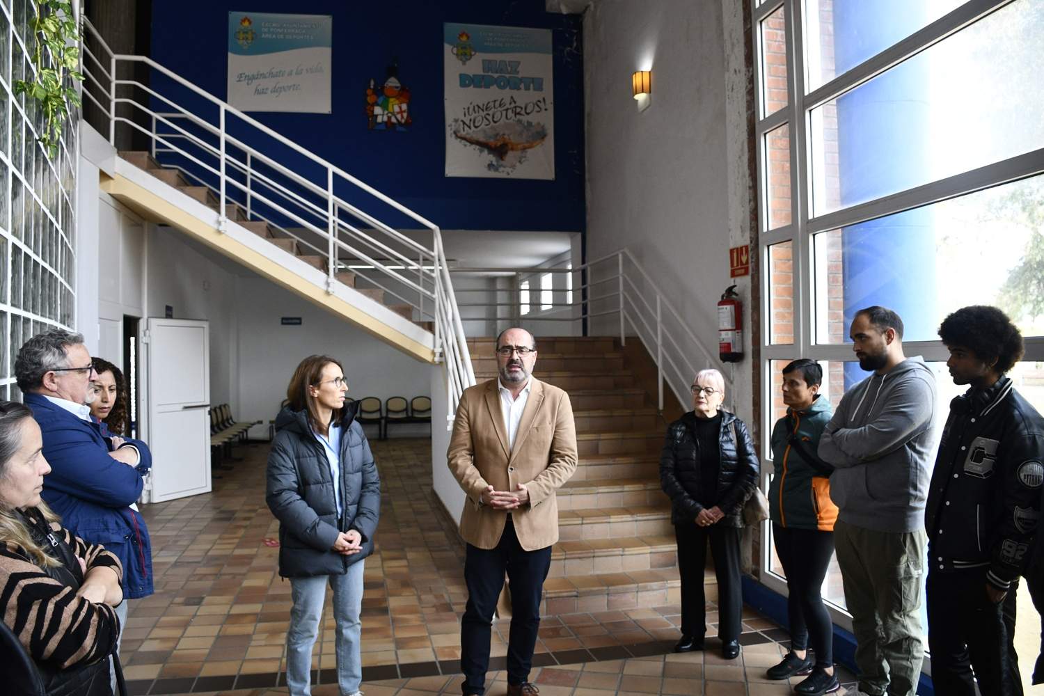 Visita del alcalde Marco Morala a las piscinas Lydia Valentín