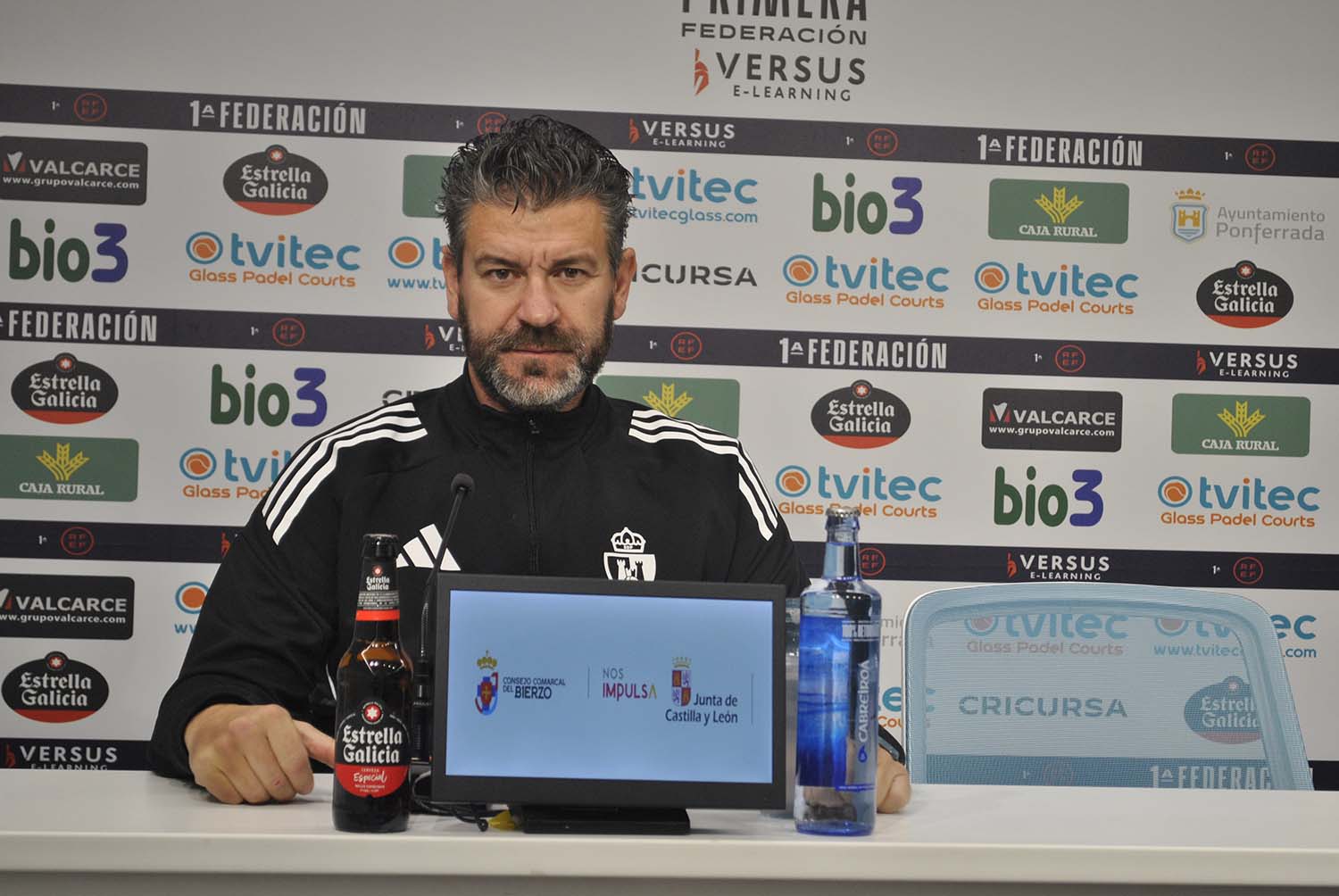 Fernando Estévez, entrenador de la Deportiva Ponferradina