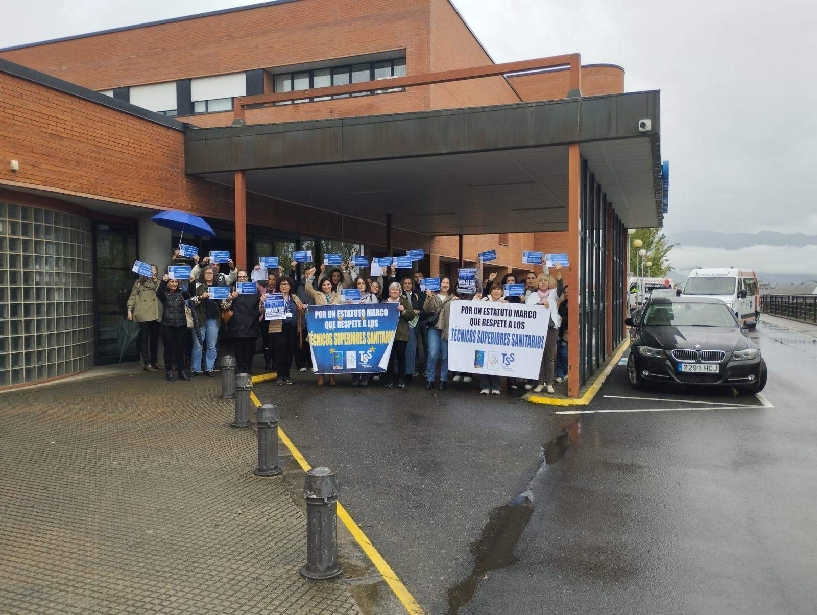 Los Técnicos Sanitarios del Bierzo en huelga por la reforma del Estatuto Marco(1) Los Técnicos Sanitarios del Bierzo en huelga por la reforma del Estatuto Marco(1)