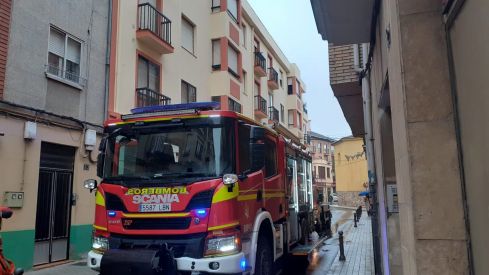 Intervención de los bomberos de la Diputación en el incendio de la vivienda en Astorga | Diputacion de León
