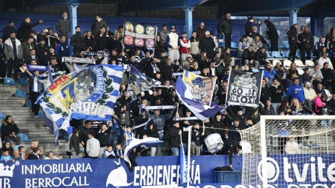 Inicio del partido entre la Ponferradina y el Cacereño (4) Inicio del partido entre la Ponferradina y el Cacereño (4)