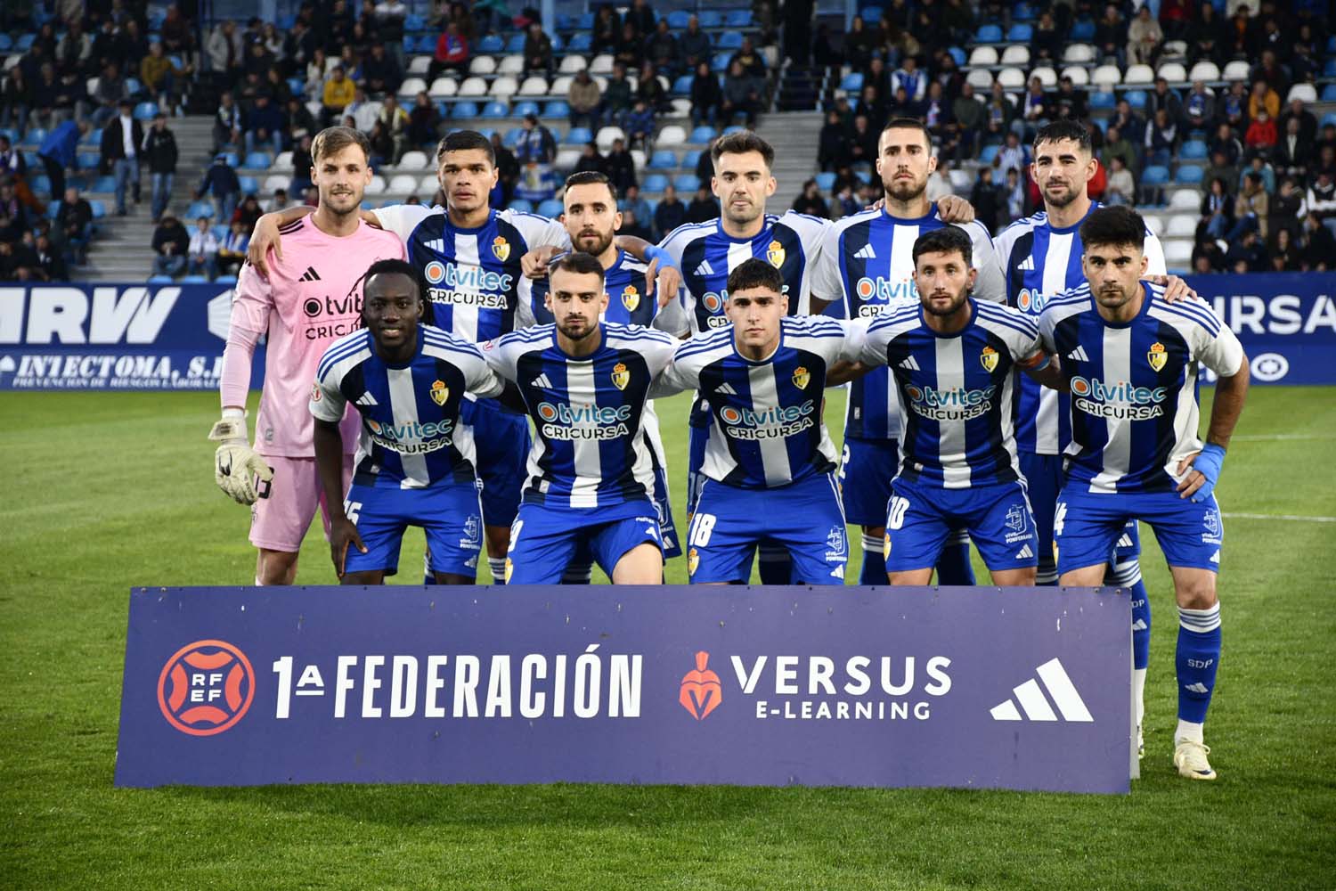 Inicio del partido entre la Ponferradina y el Cacereño (9) Inicio del partido entre la Ponferradina y el Cacereño (9)