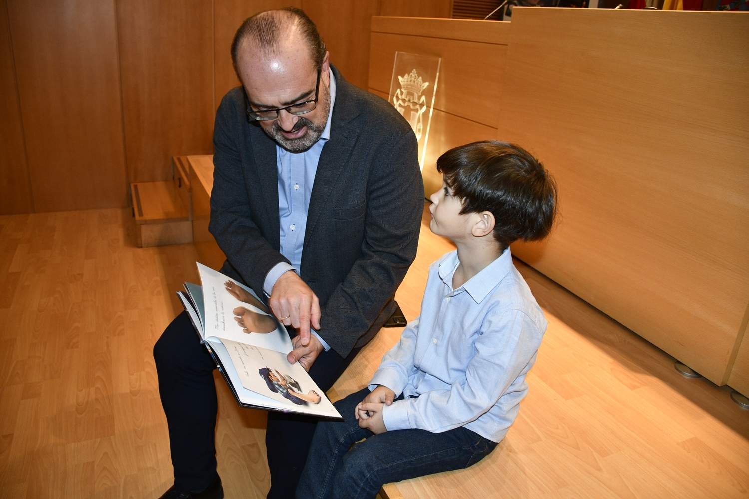 Presentación evento “Por dos pulgares de nada” (5) Presentación evento “Por dos pulgares de nada” (5)