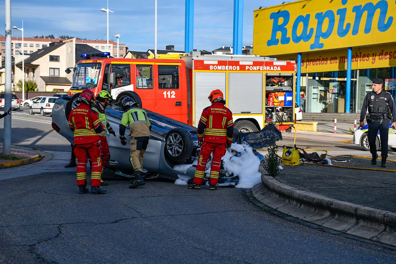 Vuelco en las inmediaciones del PIB Vuelco en las inmediaciones del PIB