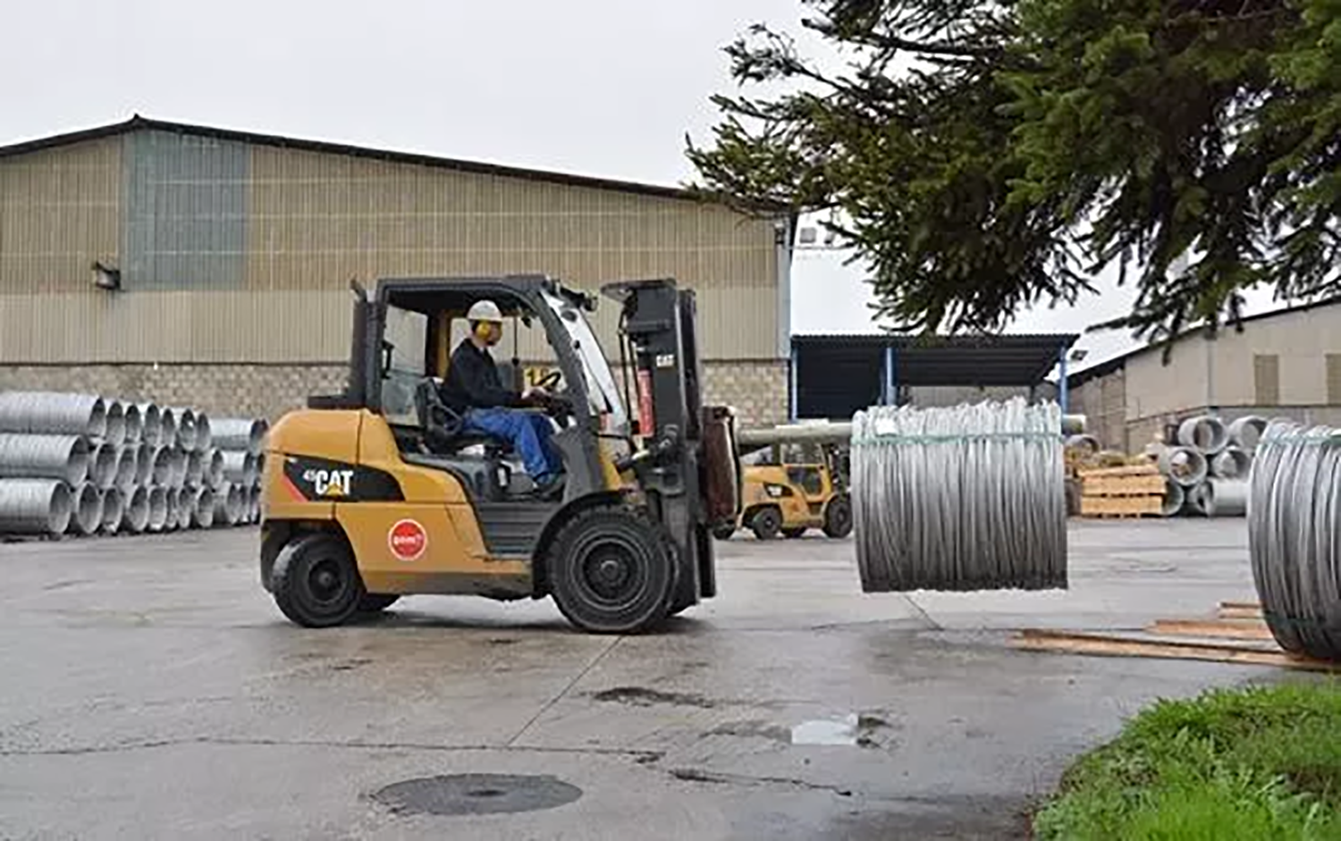 Trabajador en Roldán. Archivo Trabajador en Roldán. Archivo