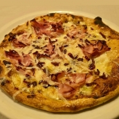 Pizza Caprone