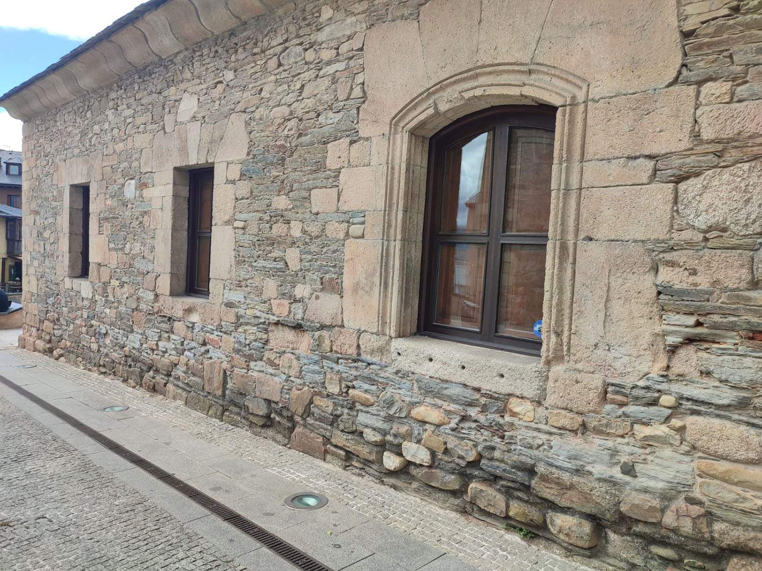 Oficina de Turismo de Ponferrada 1 Oficina de Turismo de Ponferrada 1