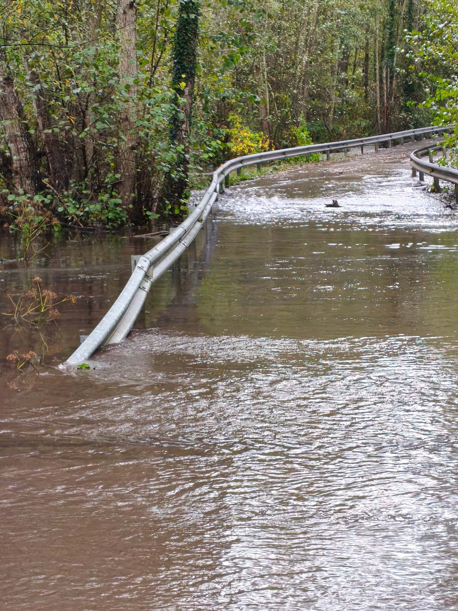 Desbordamiento del río Meruelo Desbordamiento del río Meruelo