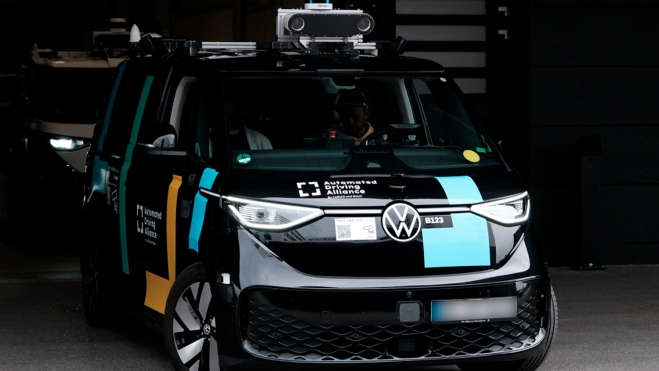 ChatGPT conduciendo un Volkswagen ID Buzz (Web de Bosch) ChatGPT conduciendo un Volkswagen ID Buzz (Web de Bosch)