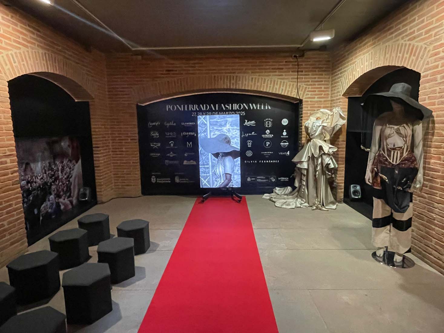 Inauguración de la exposición 'Backstage' (2)