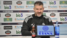 El míster de la Deportiva Ponferradina, Fernando Estévez