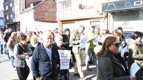 Manifestación por la sanidad del Bierzo en Bembibre (28) Manifestación por la sanidad del Bierzo en Bembibre (28)