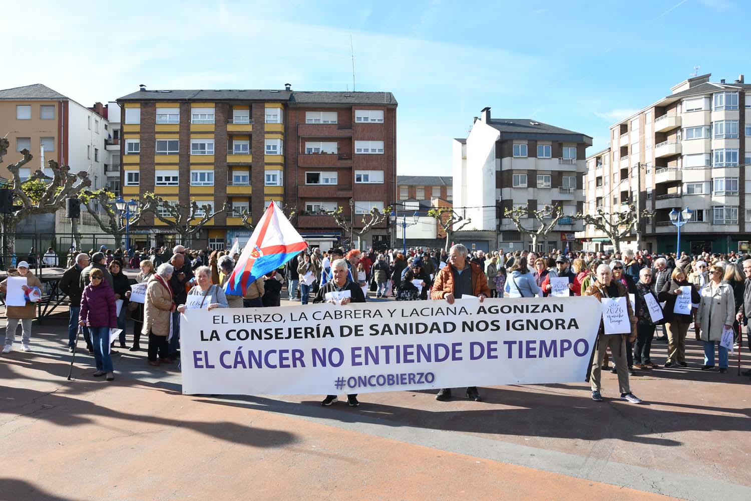 Manifestación por la sanidad del Bierzo en Bembibre (45) Manifestación por la sanidad del Bierzo en Bembibre (45)