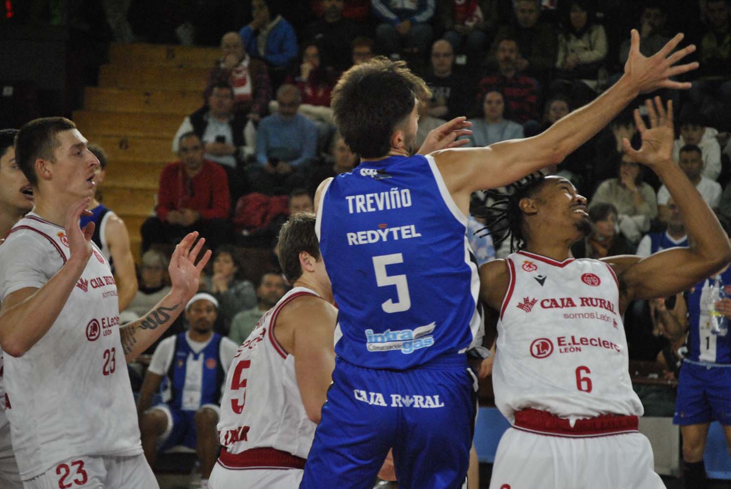 Derbi entre la Cultural y el Baloncesto Ponferrada (2) Derbi entre la Cultural y el Baloncesto Ponferrada (2)