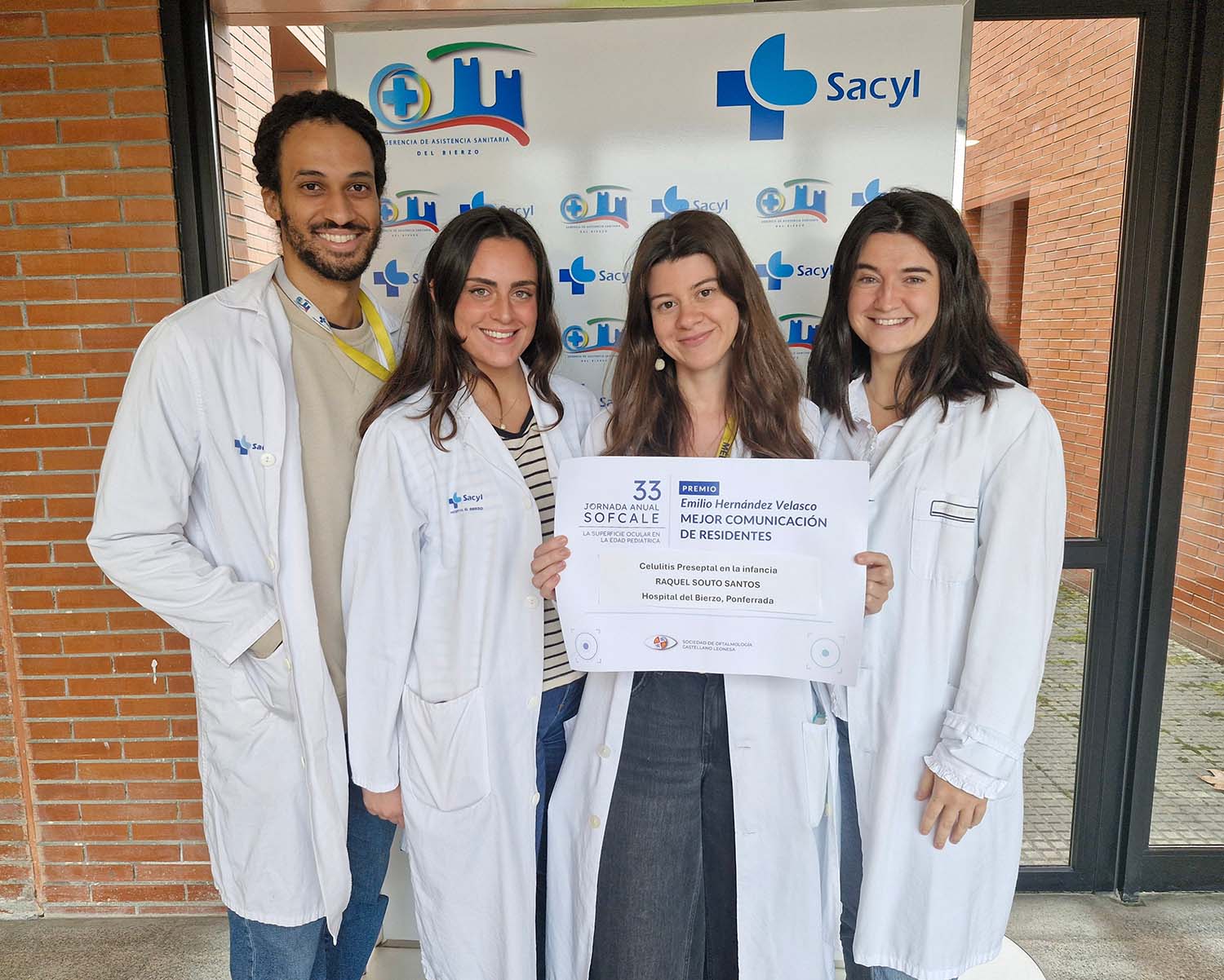 Los residentes de Oftalmología de la Gasbi Juan Ignacio Arthur, Blanca Romera, Raquel Souto y Leire Peña.