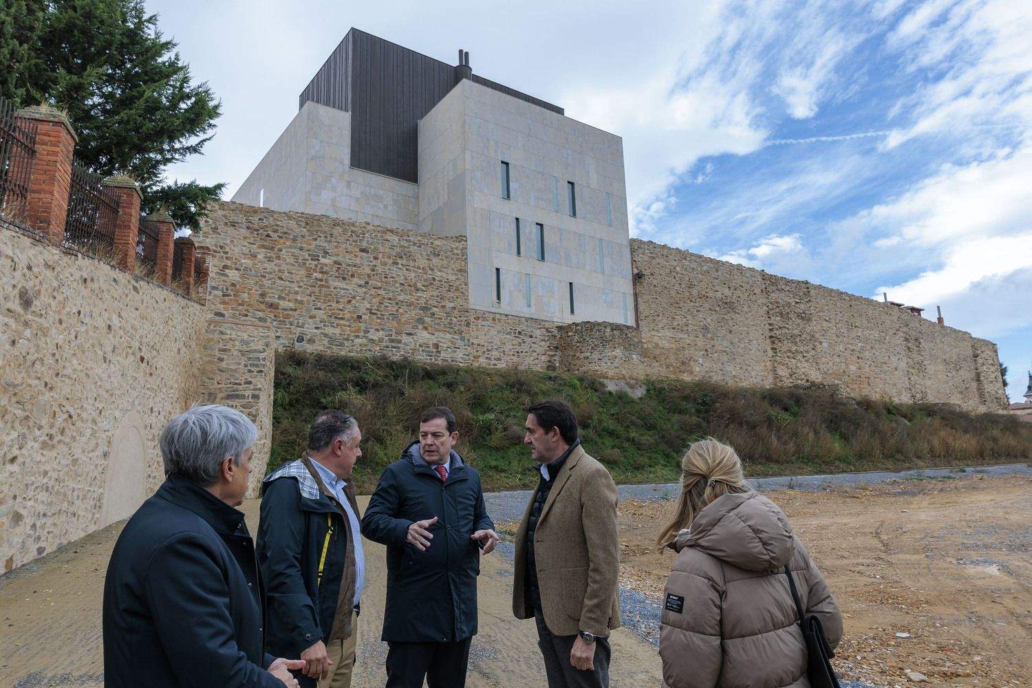 Visita del presidente de la Junta, Alfonso Fernández Mañueco, a la muralla romana de Astorga Visita del presidente de la Junta, Alfonso Fernández Mañueco, a la muralla romana de Astorga