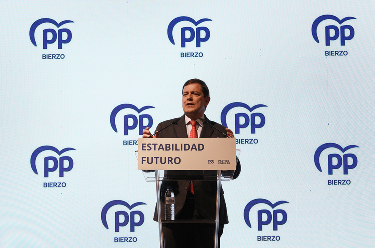 César Sánchez / ICAL . El presidente del PP de Castilla y León, Alfonso Fernández Mañueco, durante la clausura del acto con alcaldes y portavoces de la formación ‘popular’ en El Bierzo César Sánchez / ICAL . El presidente del PP de Castilla y León, Alfonso Fernández Mañueco, durante la clausura del acto con alcaldes y portavoces de la formación ‘popular’ en El Bierzo