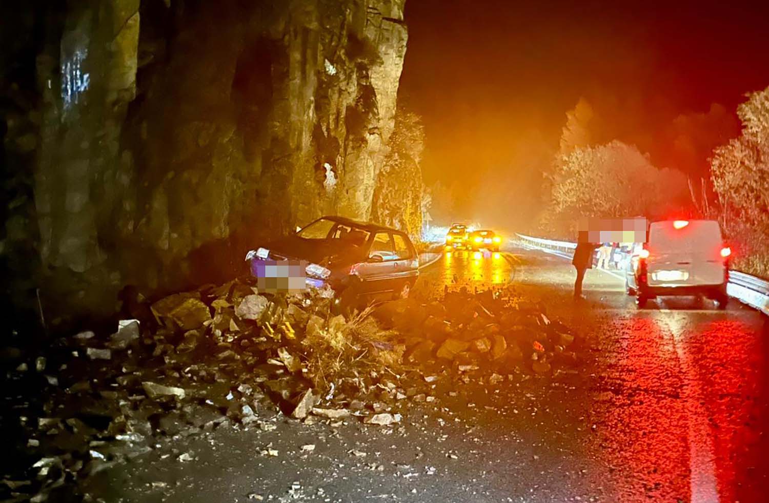 Derrumbe en la CL 631.