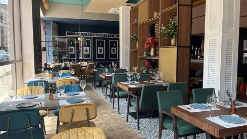 La Mafia se sienta a la mesa