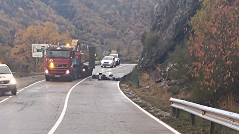 Segundo derrumbe en la CL 631