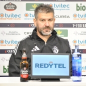 El entrenador de la Ponferradina, Fernando Estévez