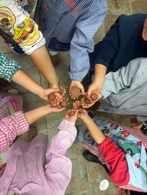 Bombas de semillas del CEIP Emilia Menéndez Bombas de semillas del CEIP Emilia Menéndez