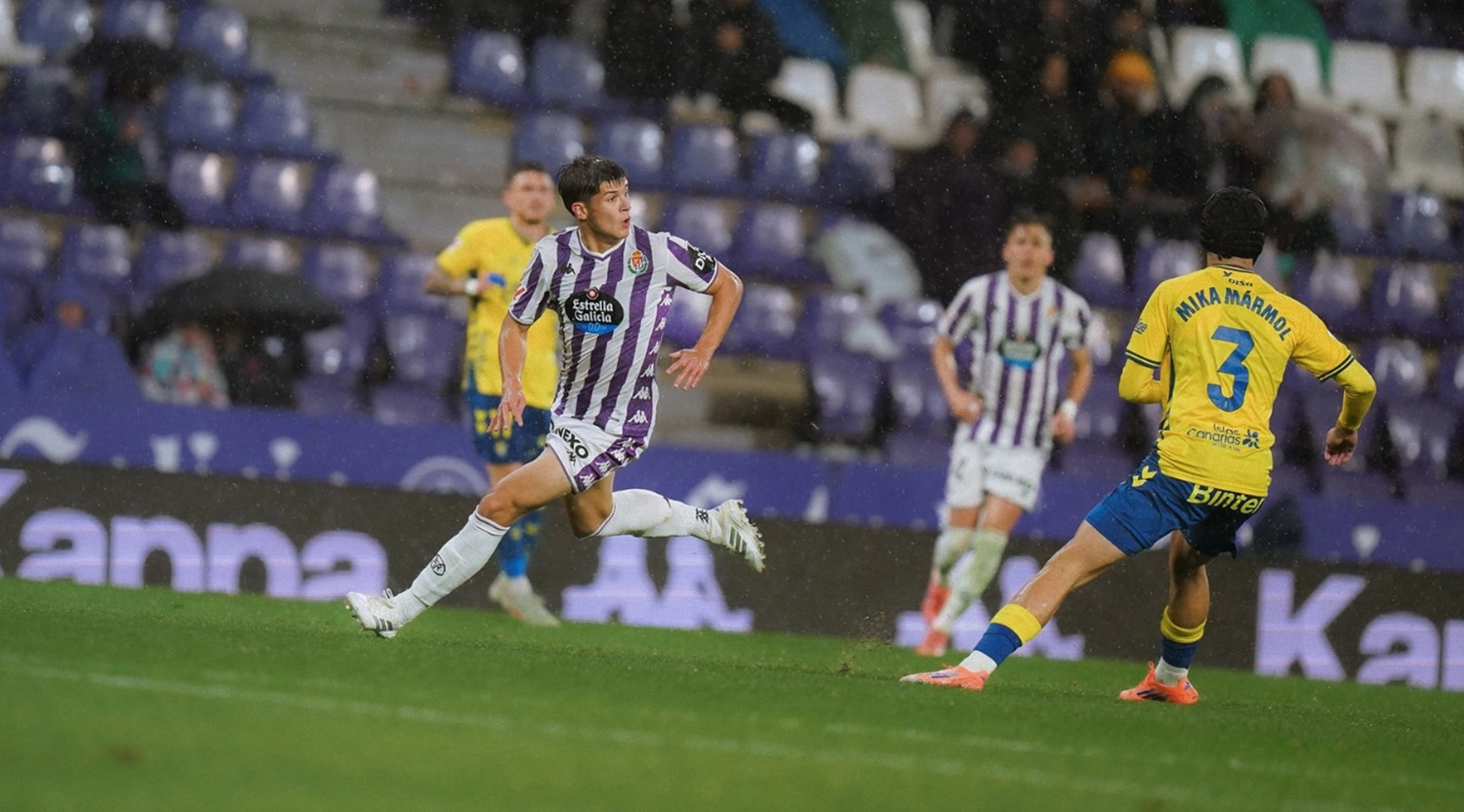 El futbolista berciano Mario Domínguez juega con el Real Valladolid El futbolista berciano Mario Domínguez juega con el Real Valladolid