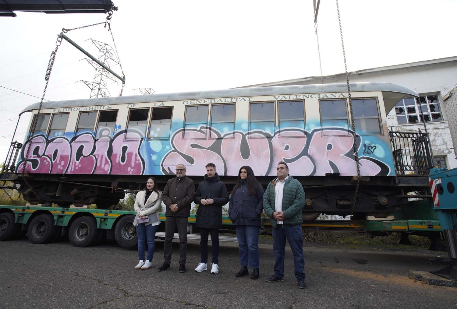 César Sánchez / ICAL . Recepción de los coches de pasajeros del tren turístico del Ponfeblino
