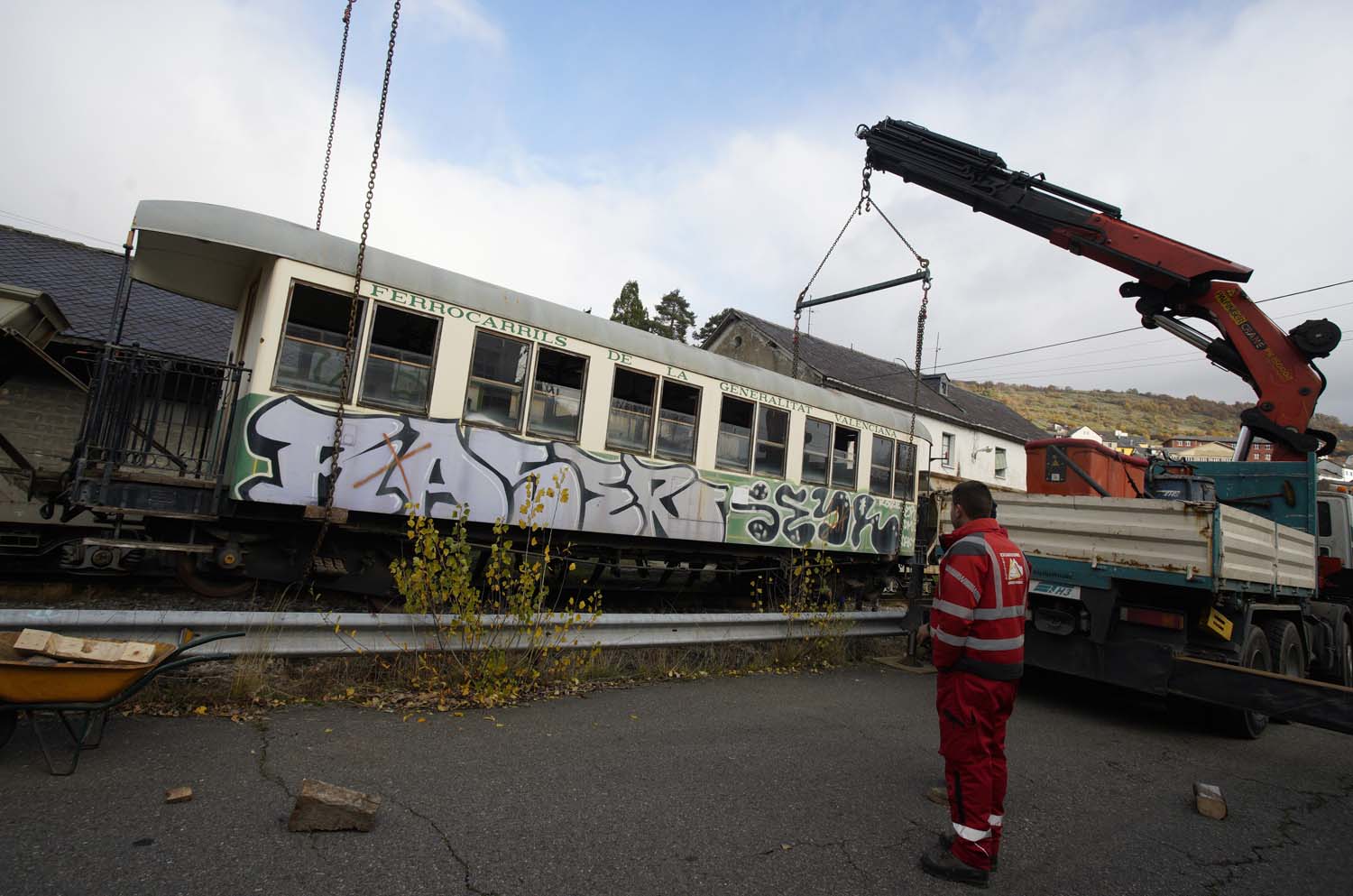 César Sánchez / ICAL . Recepción de los coches de pasajeros del tren turístico del Ponfeblino
