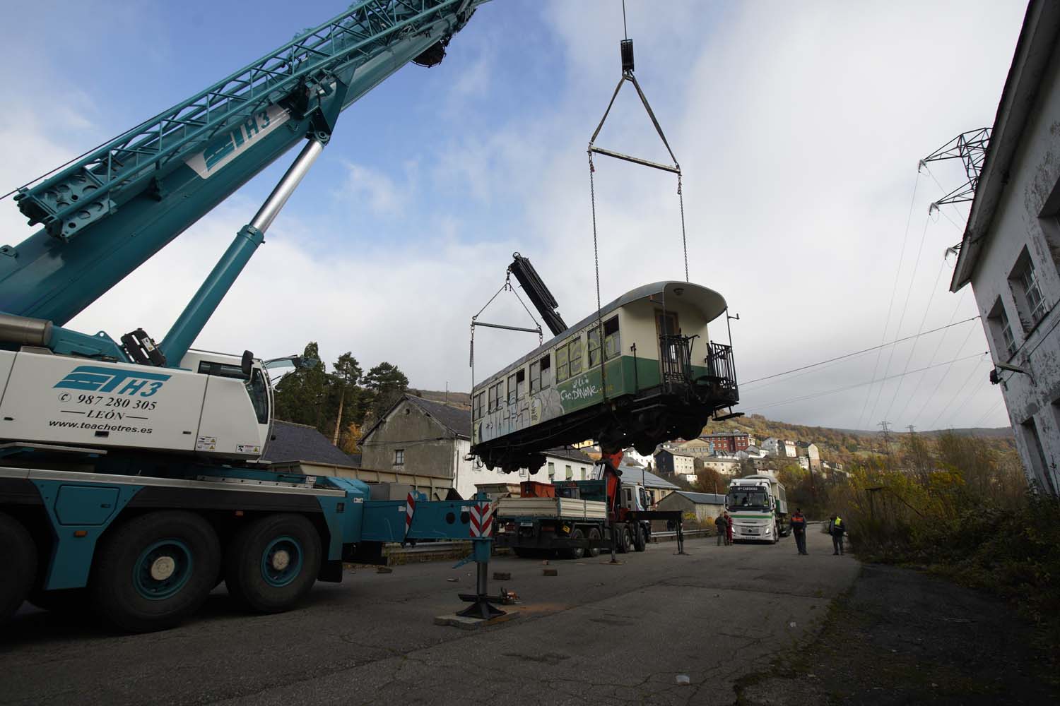 César Sánchez / ICAL . Recepción de los coches de pasajeros del tren turístico del Ponfeblino