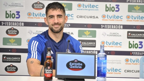 Eneko Undabarrena en sala de prensa